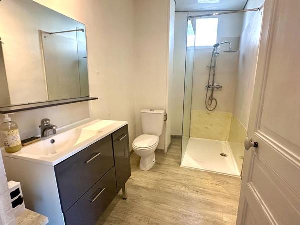 A 5 mn de la gare  de MONTARGIS et 1h de la gare Paris/Bercy - A VENDRE MAISON de VILLE de 90 m2, JARDIN