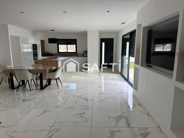 VILLA  AVEC PISCINE ET GARAGE CONSTRUCTION 2024 à Cazilhac