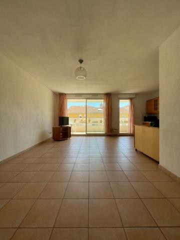 Aubagne (13400) T4 expo sud, immeuble récent en CV avec balcon, parking