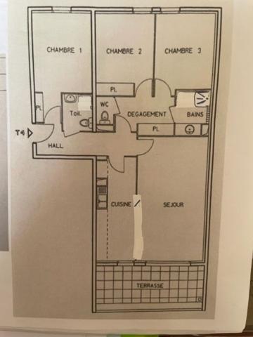 Aubagne (13400) T4 expo sud, immeuble récent en CV avec balcon, parking