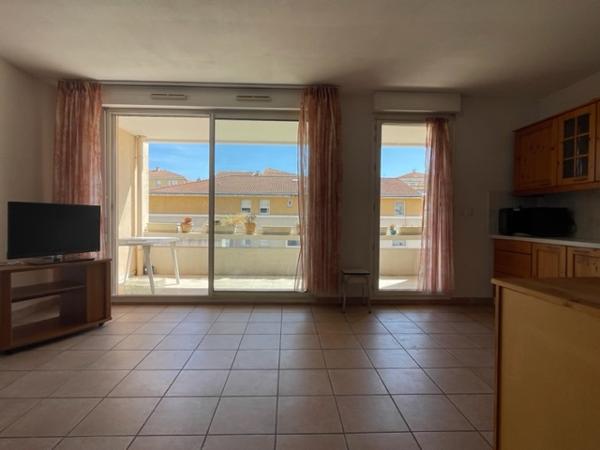 Aubagne (13400) T4 expo sud, immeuble récent en CV avec balcon, parking