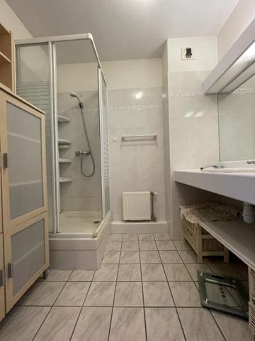 Aubagne (13400) T4 expo sud, immeuble récent en CV avec balcon, parking