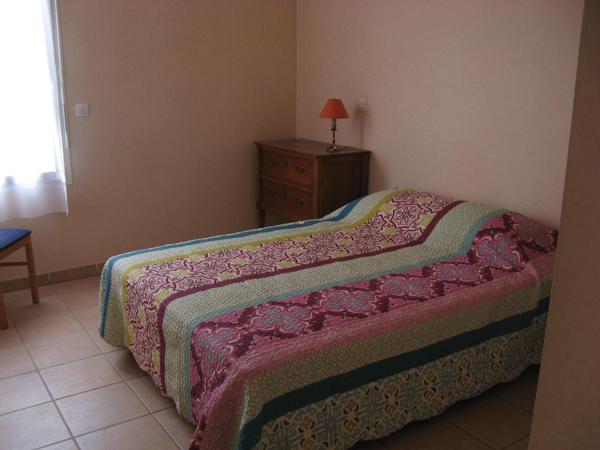 Aubagne (13400) T4 expo sud, immeuble récent en CV avec balcon, parking