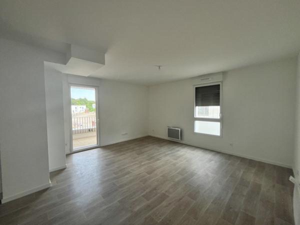 Appartement à louer 800 € CC Tours 3 p 61 m² DPE A