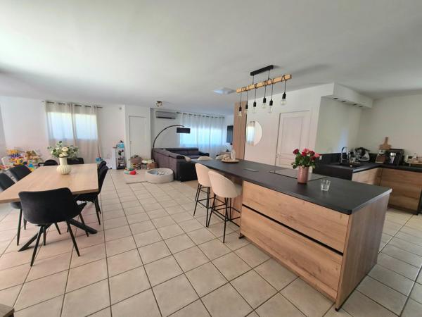 Maison à ROCHE-LA-MOLIERE, 42230 - 5 pièces 122m²