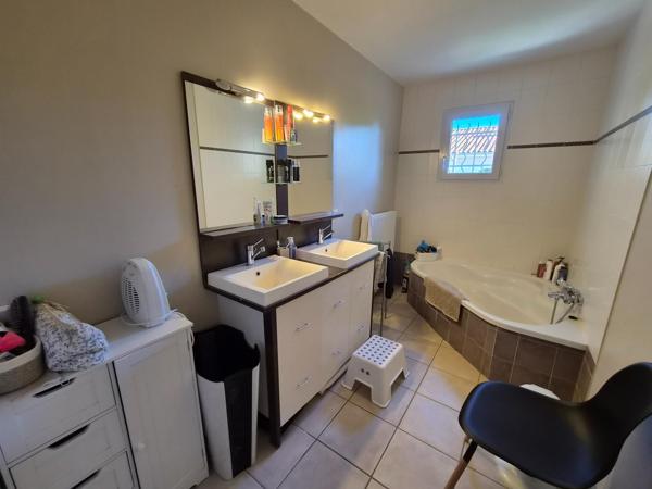 Maison à ROCHE-LA-MOLIERE, 42230 - 5 pièces 122m²