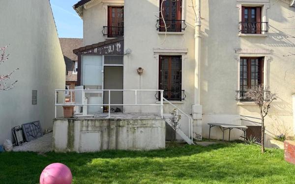 Maison à vendre    4 pièces •  Drancy