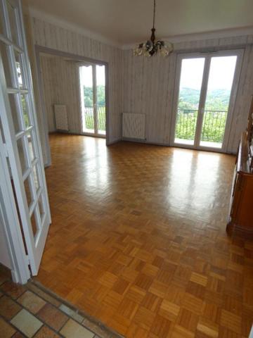 Maison sur les hauteurs de Tulle vue dégagée - au calme