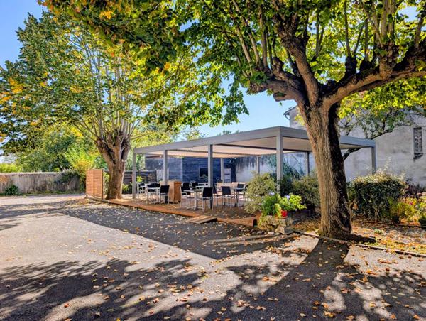 Maison Cazeres 8 pièce(s) 238 m2 avec garage et jardin