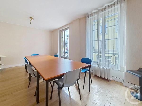 Immeuble à vendre  104,63 m 2   ARGENTAN  - 61