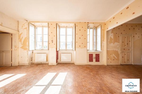 Appartement à vendre 5 pièces ARNAY LE DUC (21) de 94 m² avec garage, place de parking et grand grenier