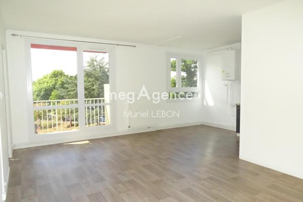 Appartement à FOUGERES, 35300 - 5 pièces 79m²