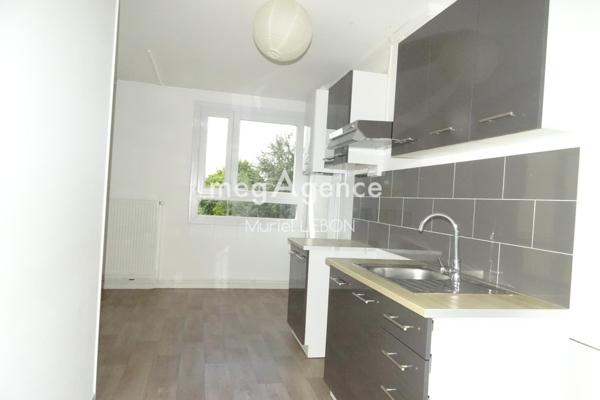 Appartement à FOUGERES, 35300 - 5 pièces 79m²