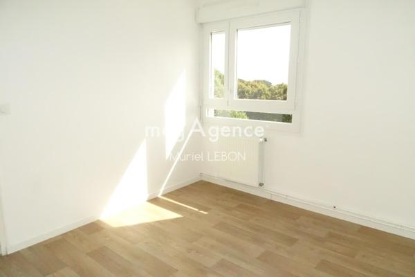 Appartement à FOUGERES, 35300 - 5 pièces 79m²