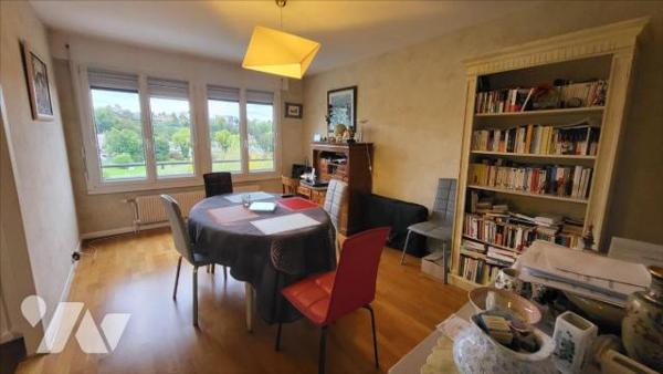 MONTBELIARD Proche centre - Appartement T3 (78 m2 habitables) avec terrasse, cave et garage