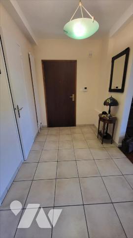 MONTBELIARD Proche centre - Appartement T3 (78 m2 habitables) avec terrasse, cave et garage