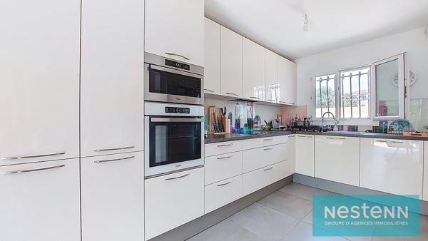 Maison Istres, non mitoyenne, Type 5, 4 chambres, bureau, garage, jardin