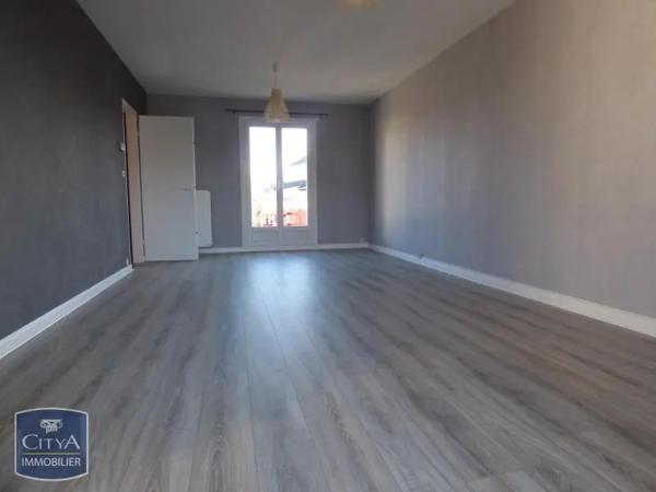 Maison à louer 4 pièces 83.3m² Riom (63200)