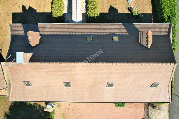 Ensemble bressan au calme située entre CHALON-SUR-SAONE et LONS-LE-SAUNIER proche LOUHANS et ses 157 arcades à 25 minutes de l'autoroute A39 et 40 minutes de l'A6