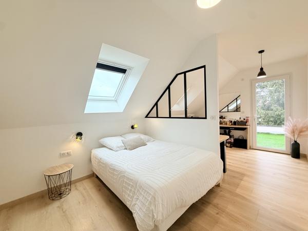 Proche de Bourges : très belle maison d'environ 175 m2 avec piscine chauffée