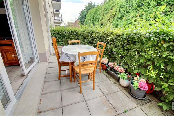 Appartement Sequedin trois pièces - stationnements - rez de jardin - terrasse
