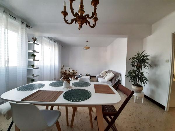 Maison
                                                                                                                                                                                                                                                                                                                        7 pièce(s)                                                                                                                                                                                                          5 chambre(s)                                                                                                                                                                                                          135  m²
