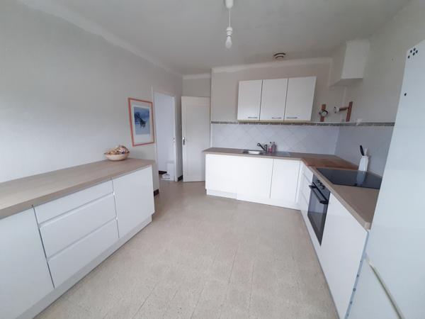 Maison
                                                                                                                                                                                                                                                                                                                        7 pièce(s)                                                                                                                                                                                                          5 chambre(s)                                                                                                                                                                                                          135  m²