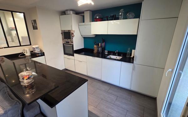 Appartement à vendre    3 pièces •  Villeparisis