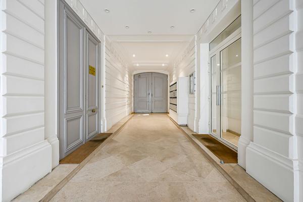 Studio 29.85 m² - Paris 17e - PARIS