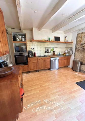 Maison bourgeoise avec dépendances – St-André-de-Cubzac