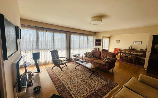 Appartement à vendre    6 pièces • 141,02 m2 Noisy-le-Roi