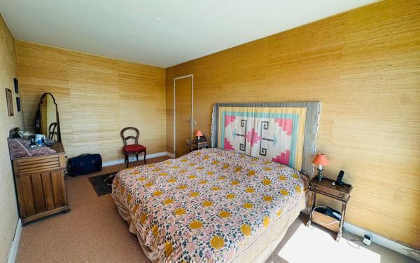 Appartement à vendre    6 pièces • 141,02 m2 Noisy-le-Roi