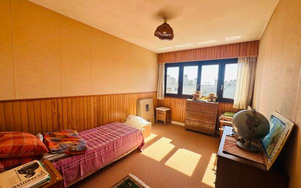 Appartement à vendre    6 pièces • 141,02 m2 Noisy-le-Roi