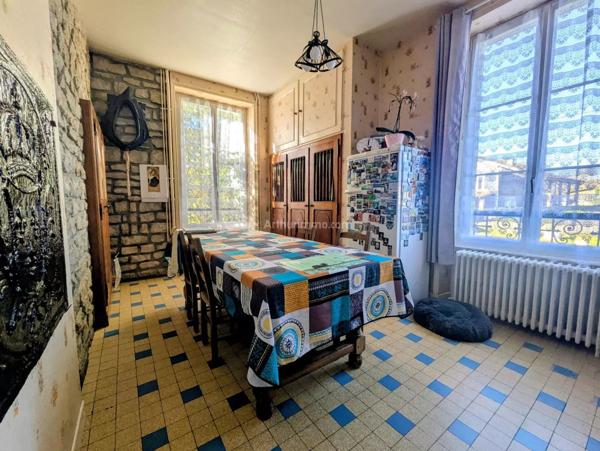 Vente Propriété 7 pièces 196 m2 à Neufchâteau