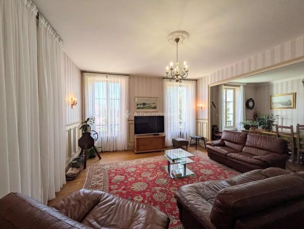 Vente Propriété 7 pièces 196 m2 à Neufchâteau