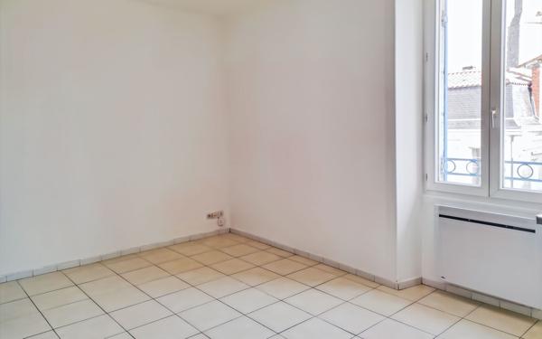 Appartement à louer    1 pièce •  Saint-Astier