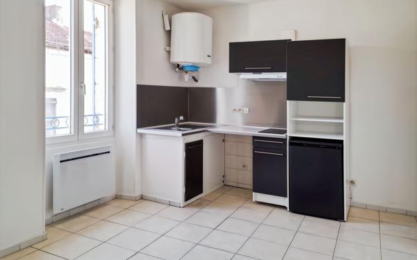 Appartement à louer    1 pièce •  Saint-Astier