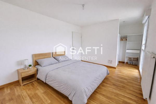 Maison récente avec 4 chambres et un garage