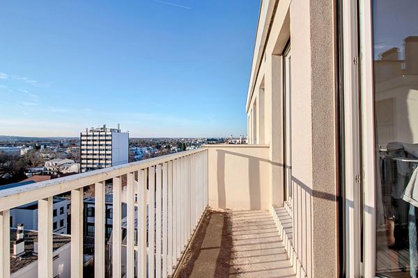 APPARTEMENT RUEIL-MALMAISON CENTRE VILLE 2 PIECES 52M² DERNIER ÉTAGE AVEC BALCON CAVE ET PARKING