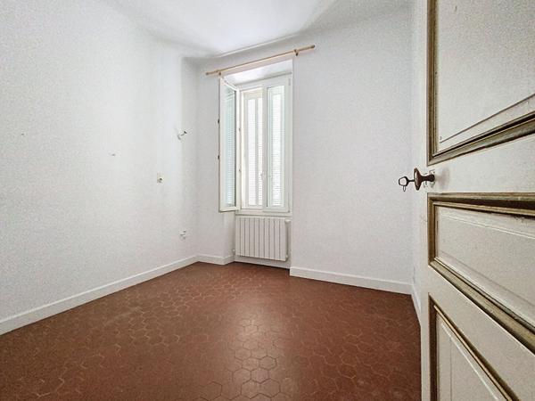 Location bureau Salon-de-Provence - 98 m² - 1 200 €/mois