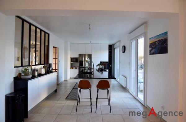 Maison à AZAY-SUR-CHER, 37270 - 7 pièces 191m²