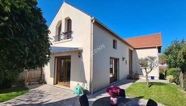 Maison Osny 6 pièce(s) 160.61 m2
