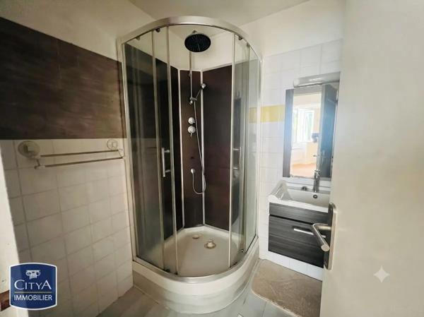 Appartement à louer 3 pièces 52.76m² Aubagne (13400)