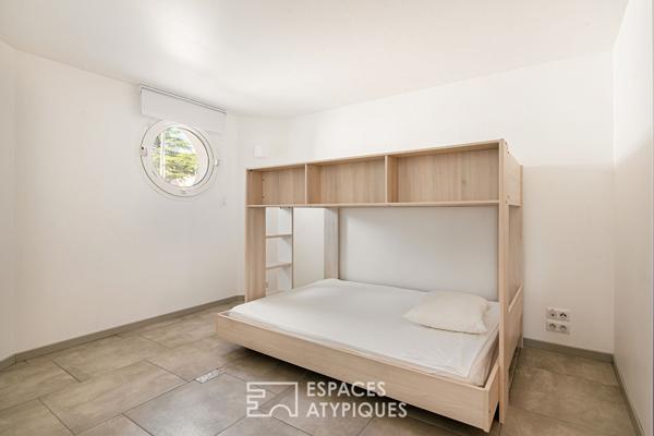 Propriété de prestige avec grand jardin arboré, vue et piscine