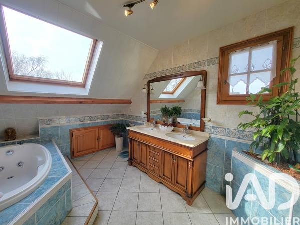 Maison à vendre 5 pièces 140 m² Vaux-le-Pénil