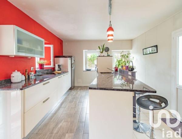 Maison 6 pièces de 178 m² à Maslacq (64300)