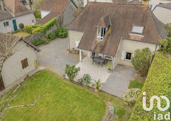 Maison 6 pièces de 178 m² à Maslacq (64300)