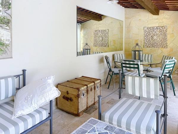 Propriété d'exception avec moulin du 19ème siècle, villa indépendante, 2 piscines sur 1,6 hectare