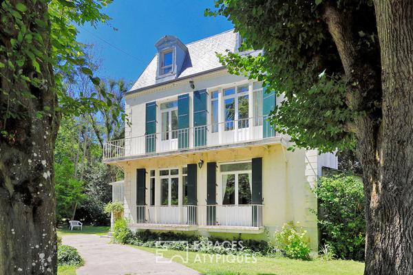 Belle villa d’époque en bord de Marne
