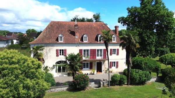 Maison de Campagne dans son écrin de verdure